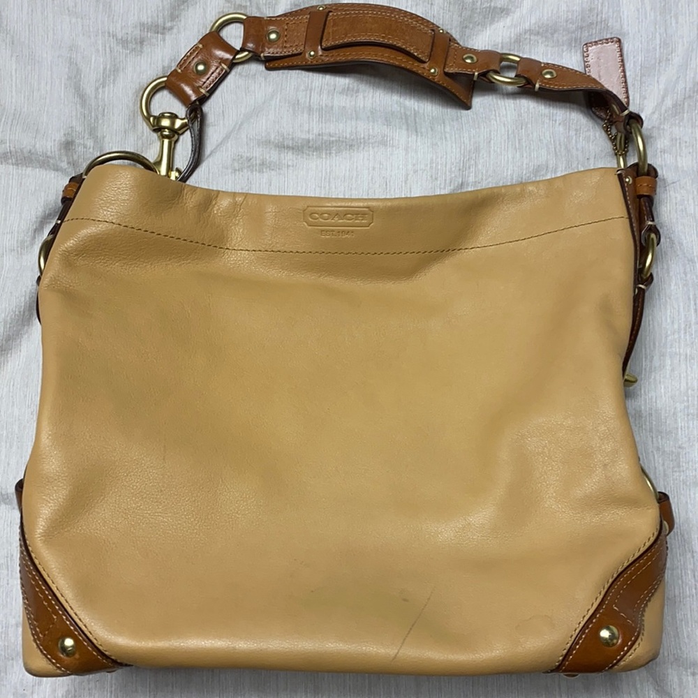 Coach leather shoulder bag